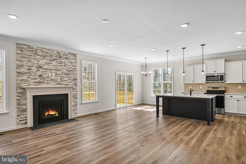 634 Hemlock Loop