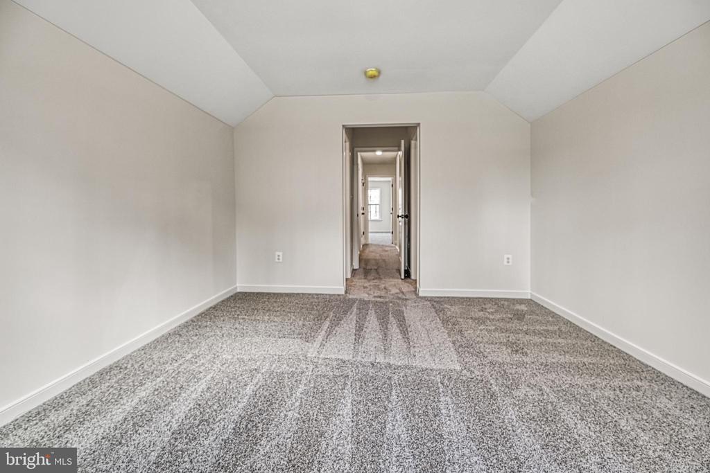 634 Hemlock Loop