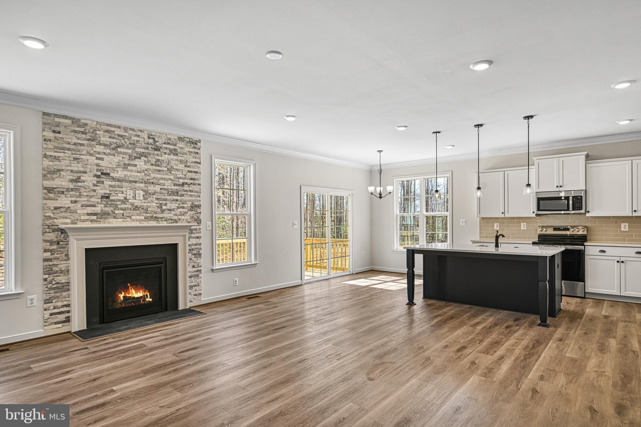 634 Hemlock Loop