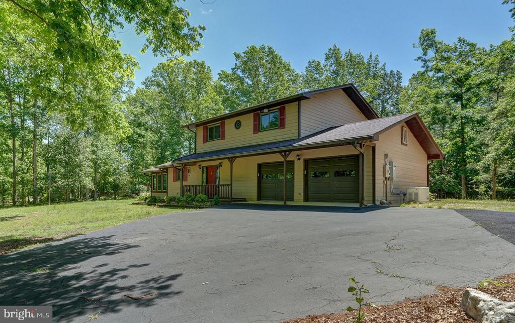 120 Lakewood Circle