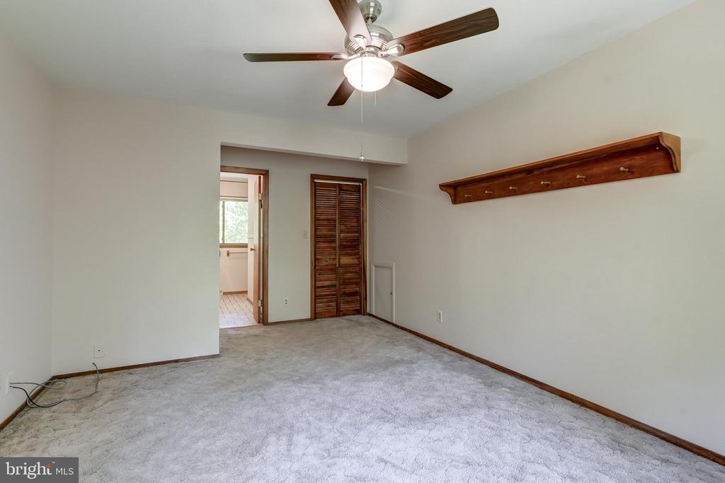 120 Lakewood Circle