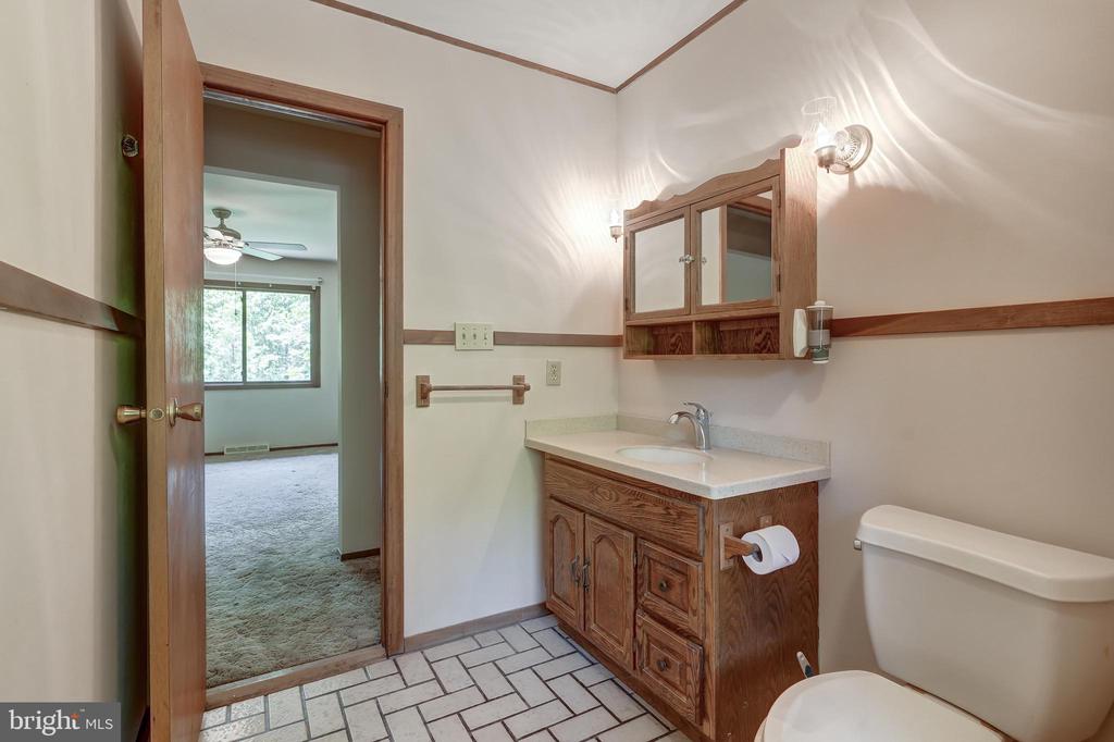 120 Lakewood Circle