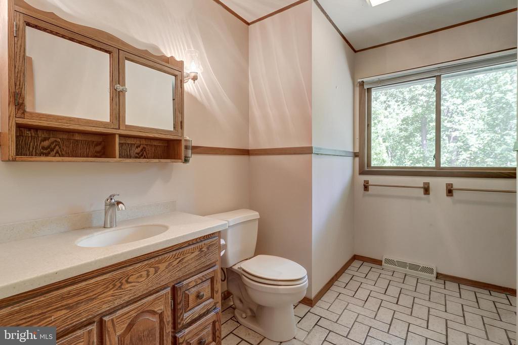 120 Lakewood Circle