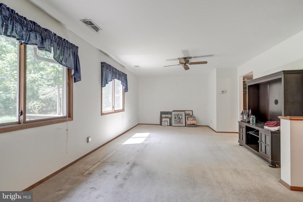 120 Lakewood Circle