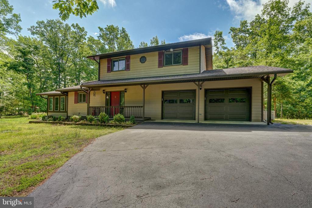 120 Lakewood Circle