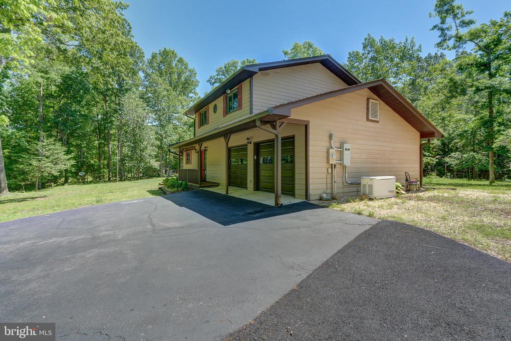 120 Lakewood Circle