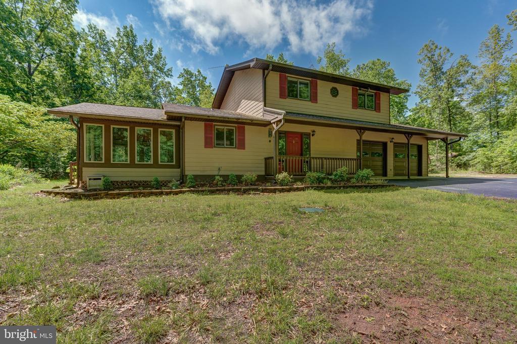 120 Lakewood Circle