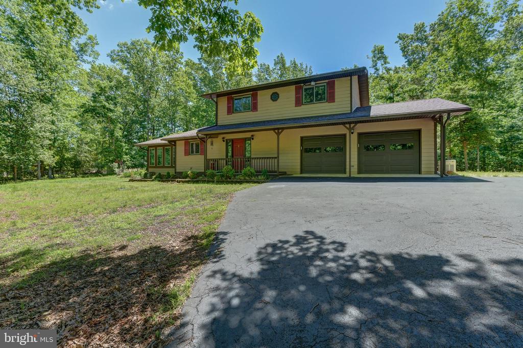 120 Lakewood Circle