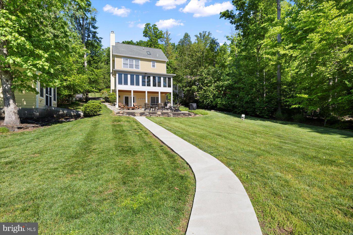 210 Maple Mull