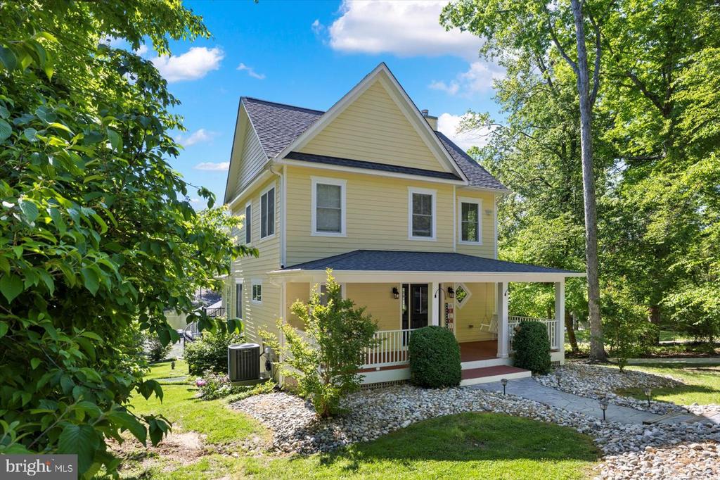 210 Maple Mull