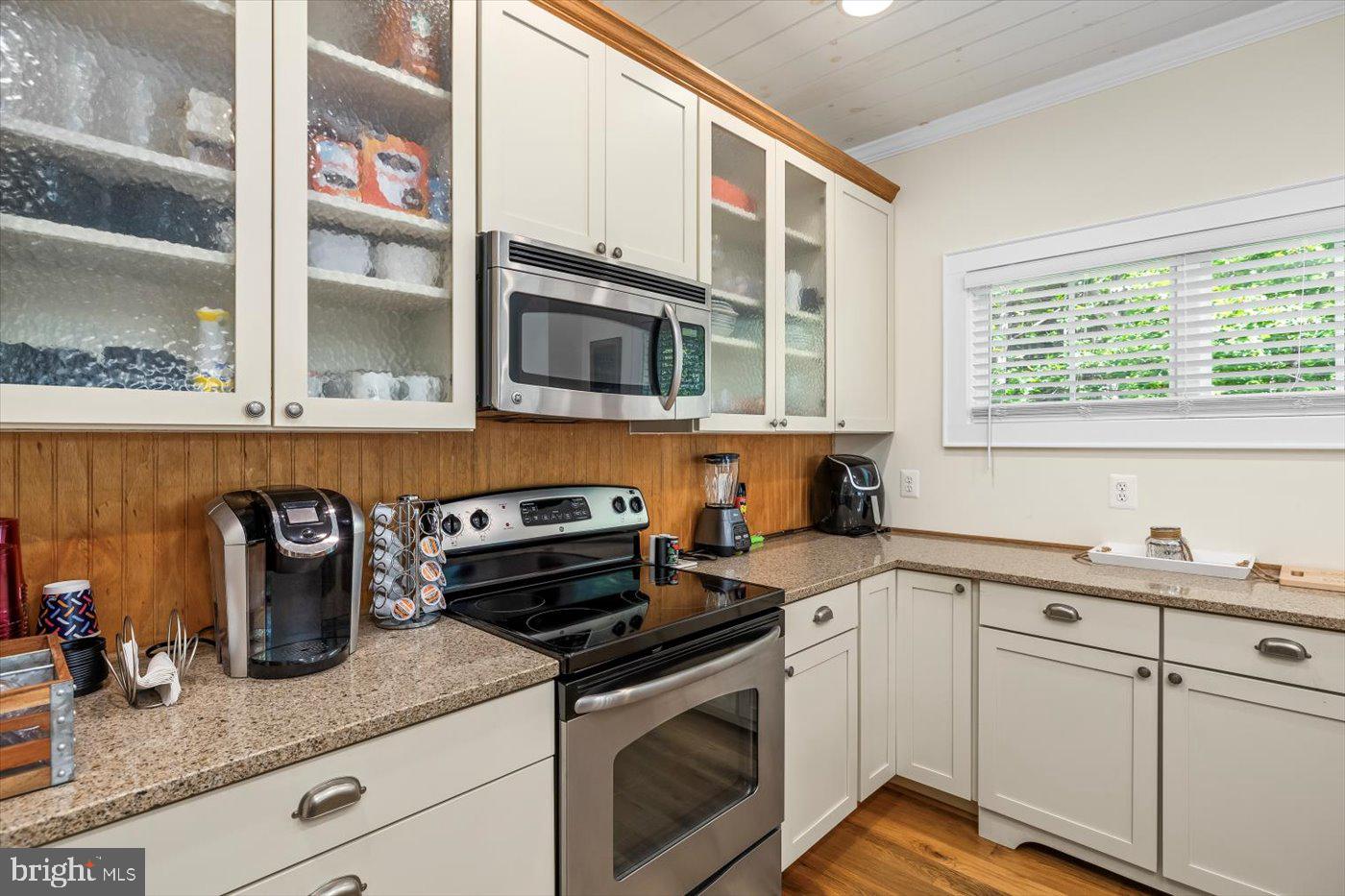 210 Maple Mull