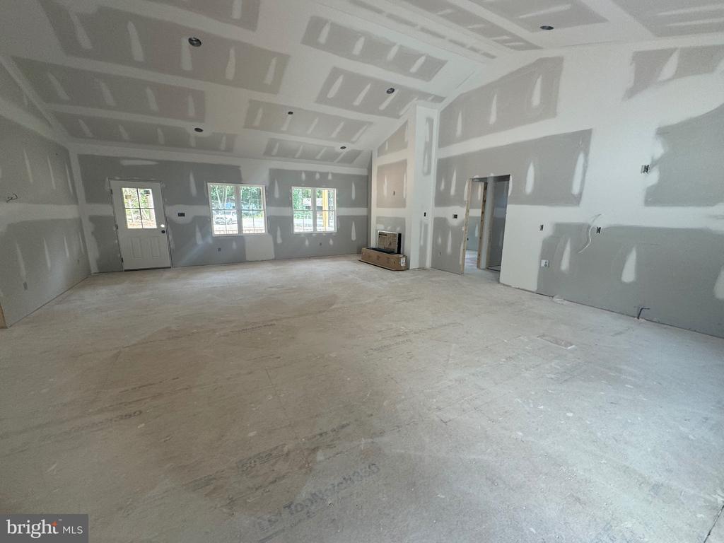 310 HUNT HAVEN