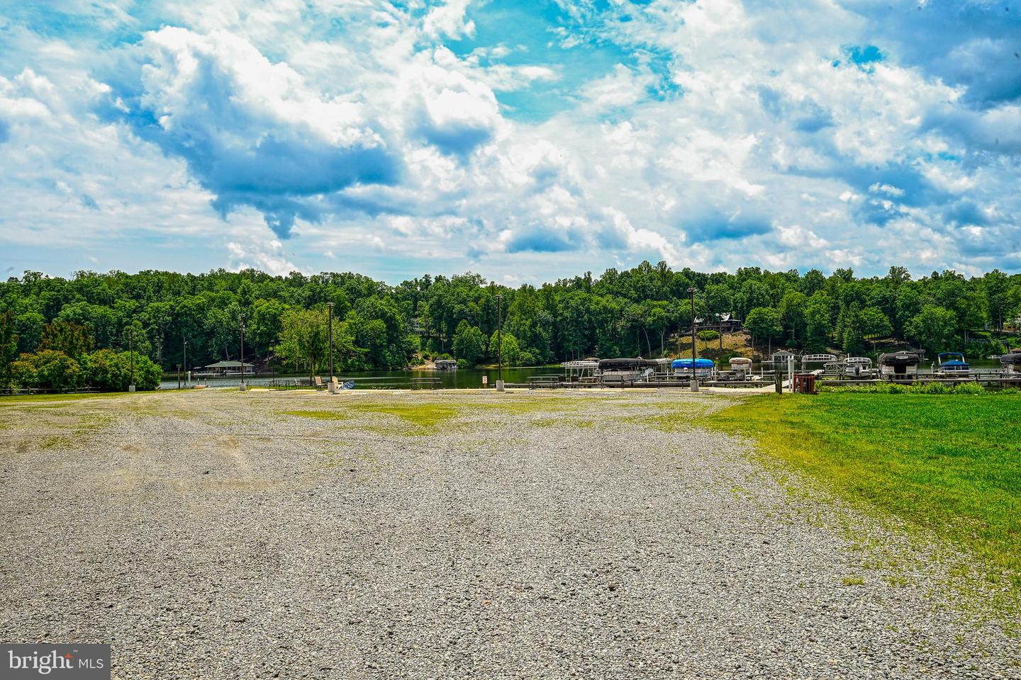 219 Oakwood Dr