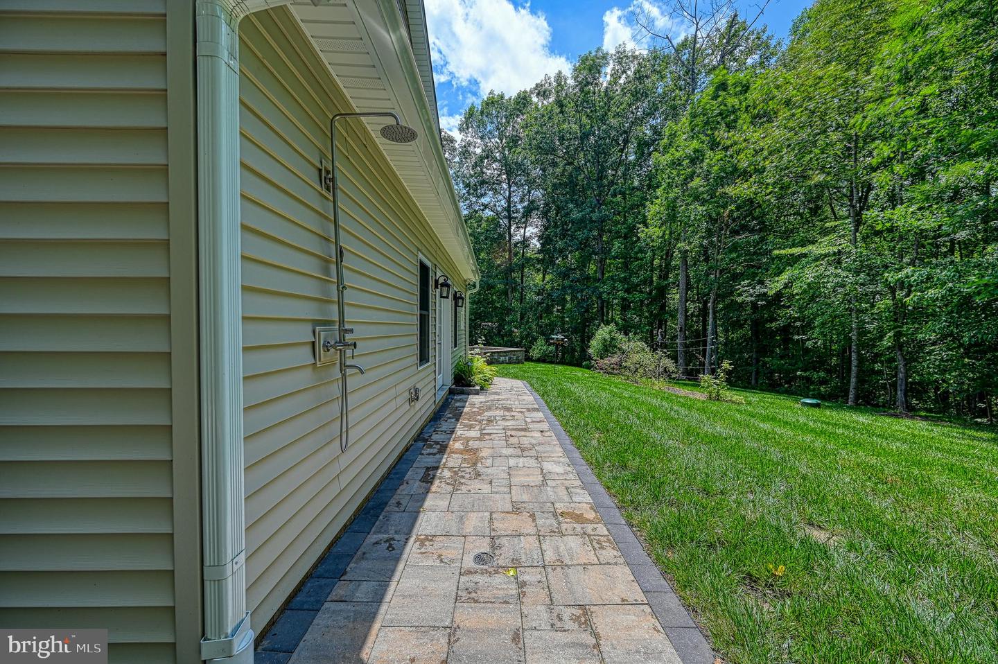 219 Oakwood Dr
