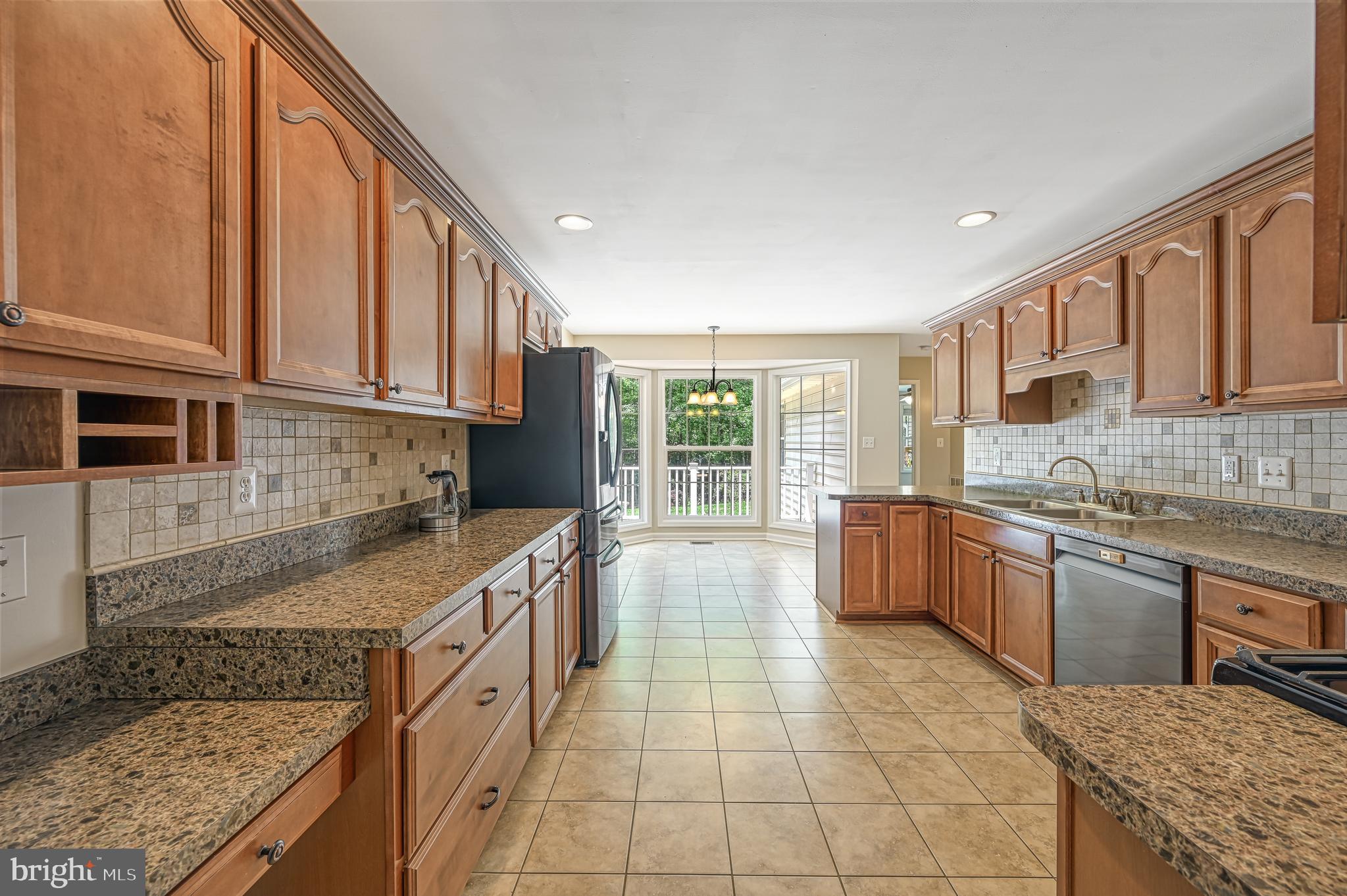 219 Oakwood Dr