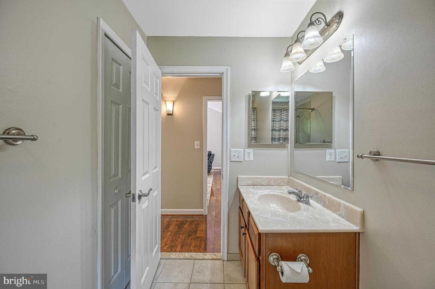 219 Oakwood Dr