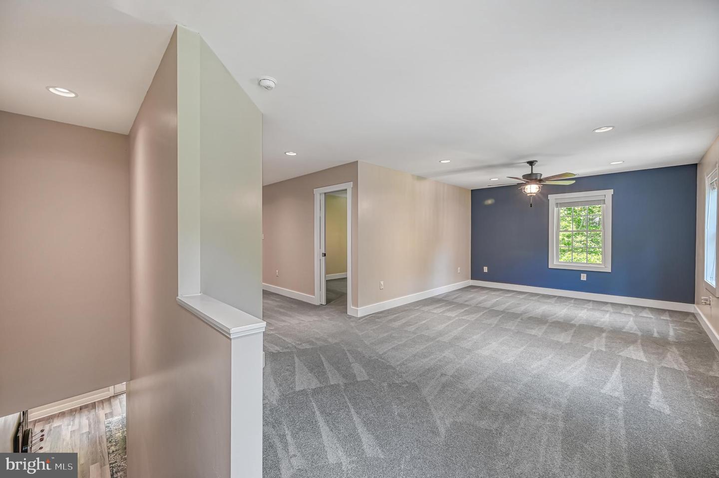 219 Oakwood Dr