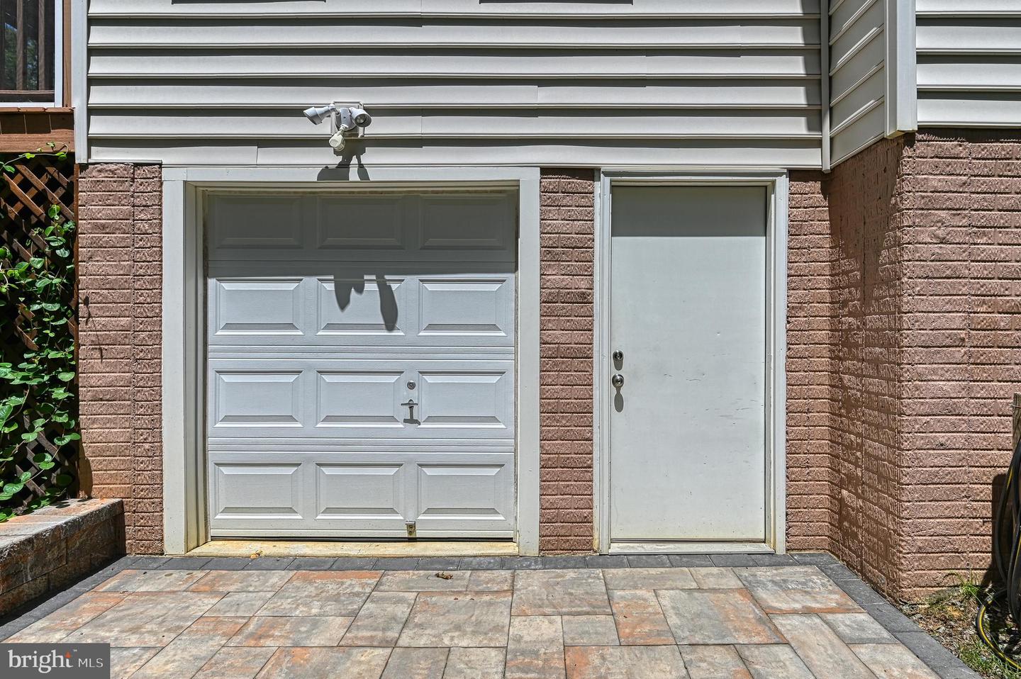 219 Oakwood Dr