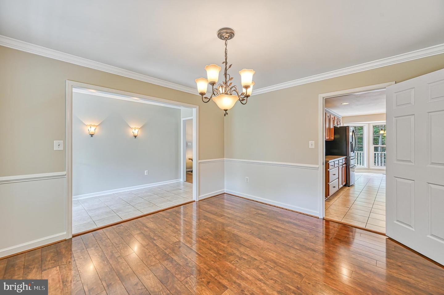 219 Oakwood Dr