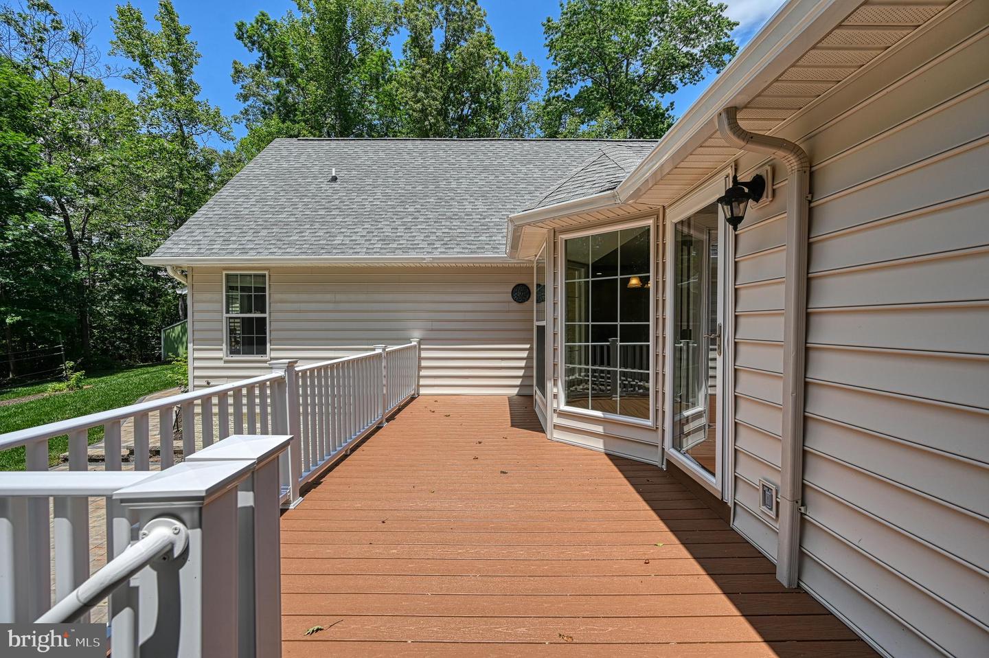219 Oakwood Dr