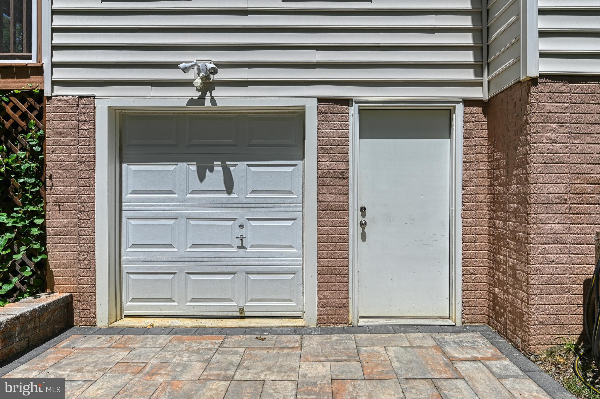 219 Oakwood Dr