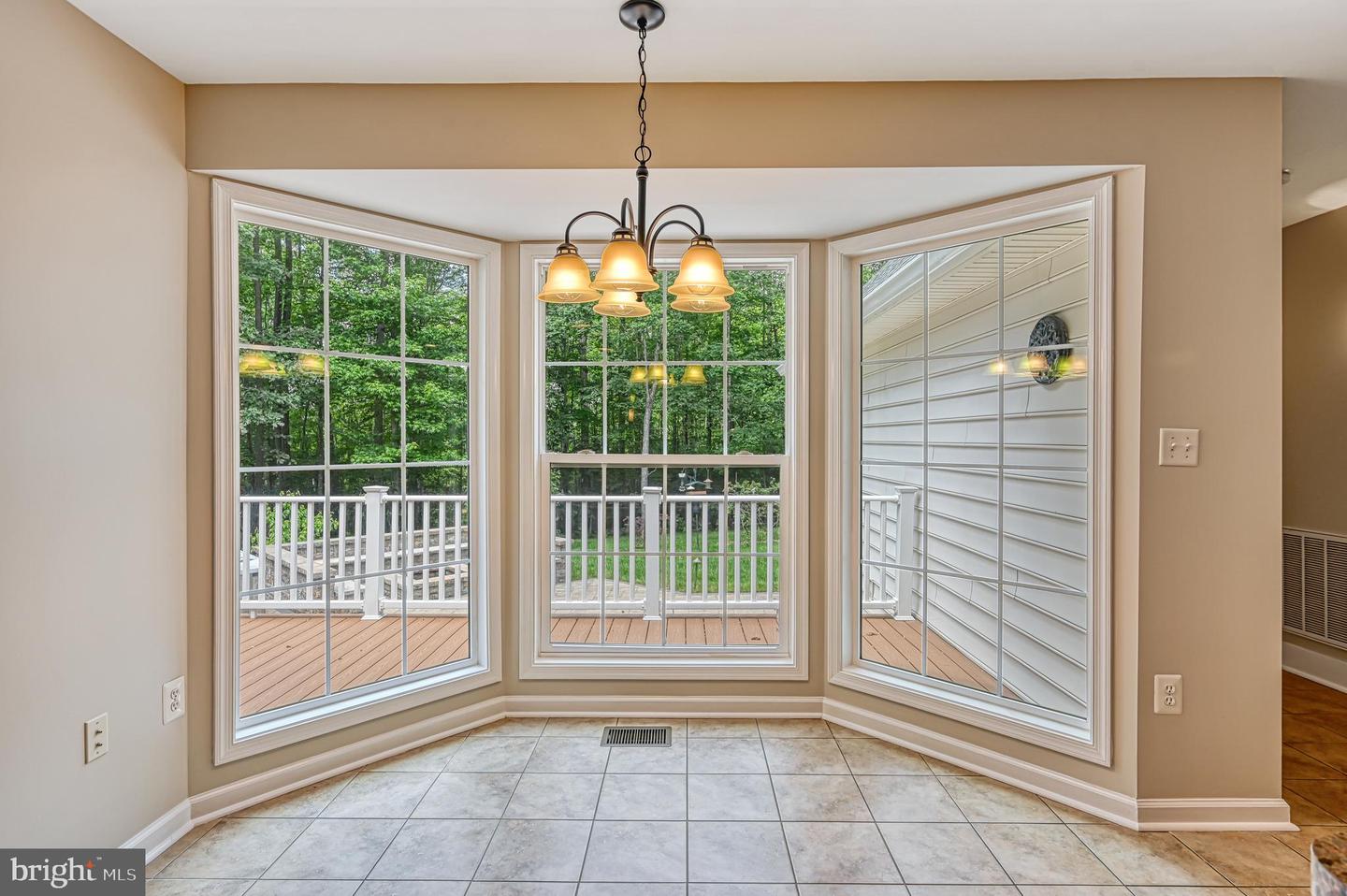 219 Oakwood Dr
