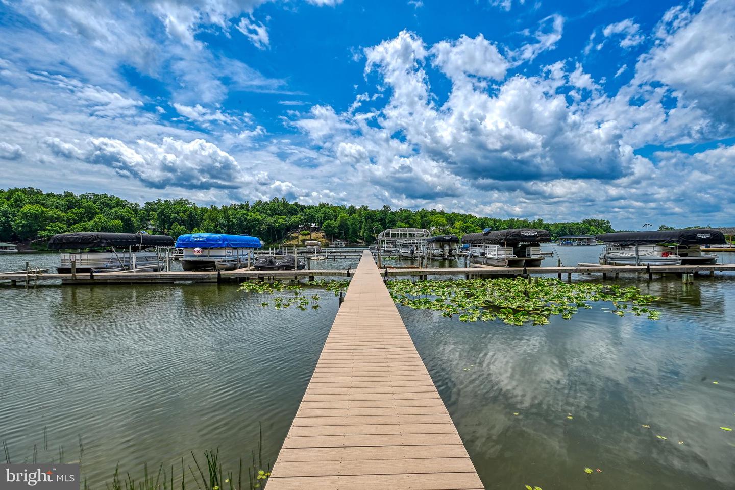219 Oakwood Dr