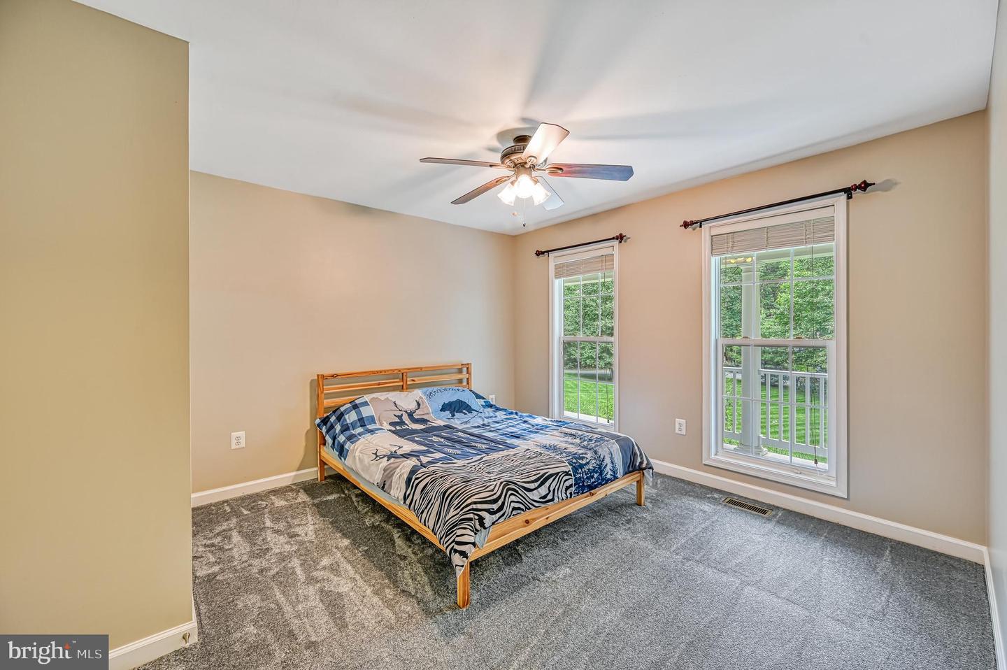 219 Oakwood Dr