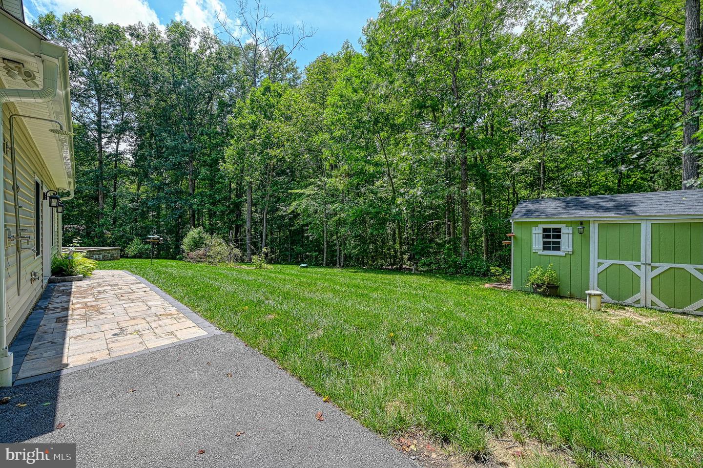 219 Oakwood Dr