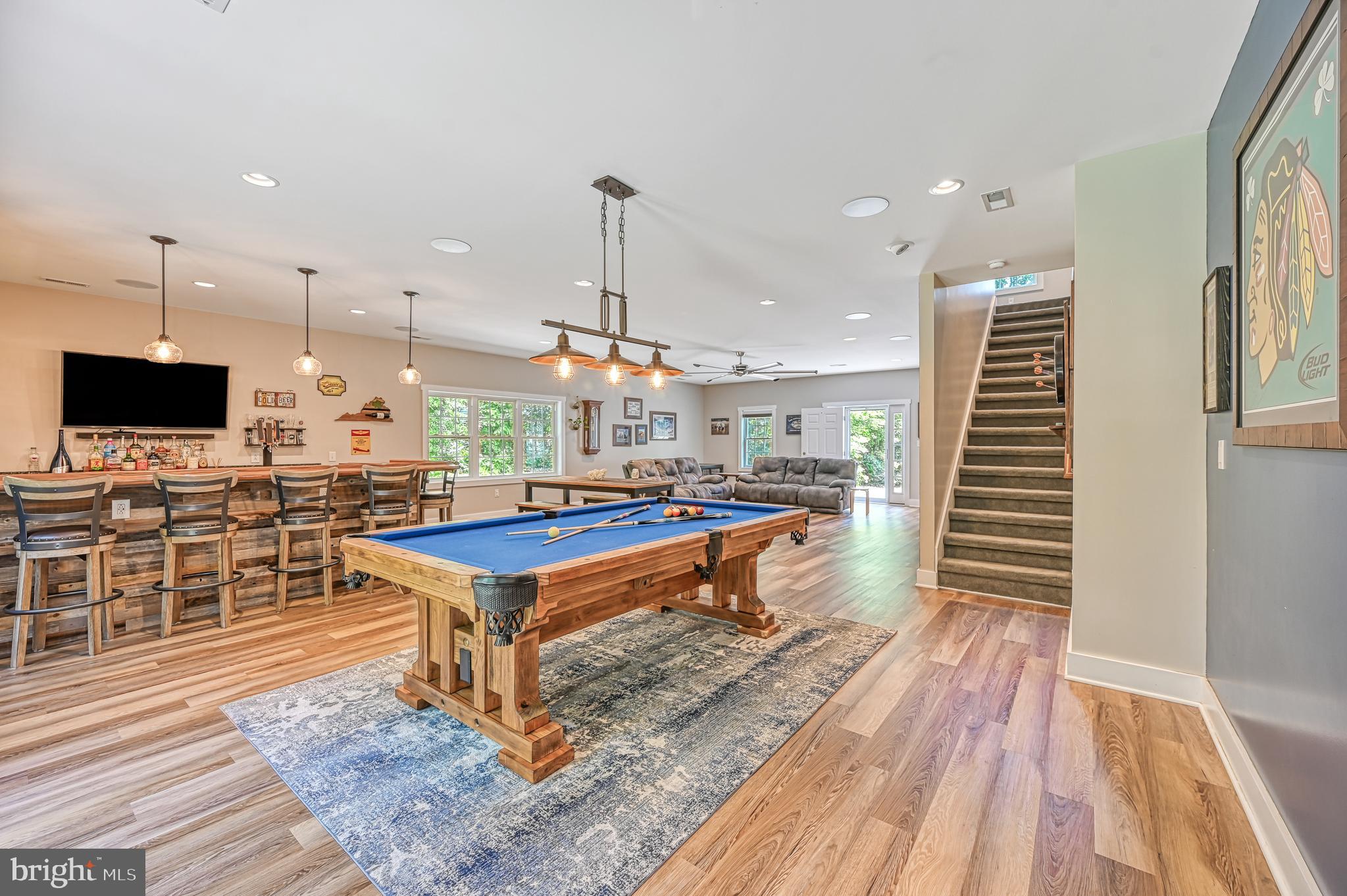 219 Oakwood Dr