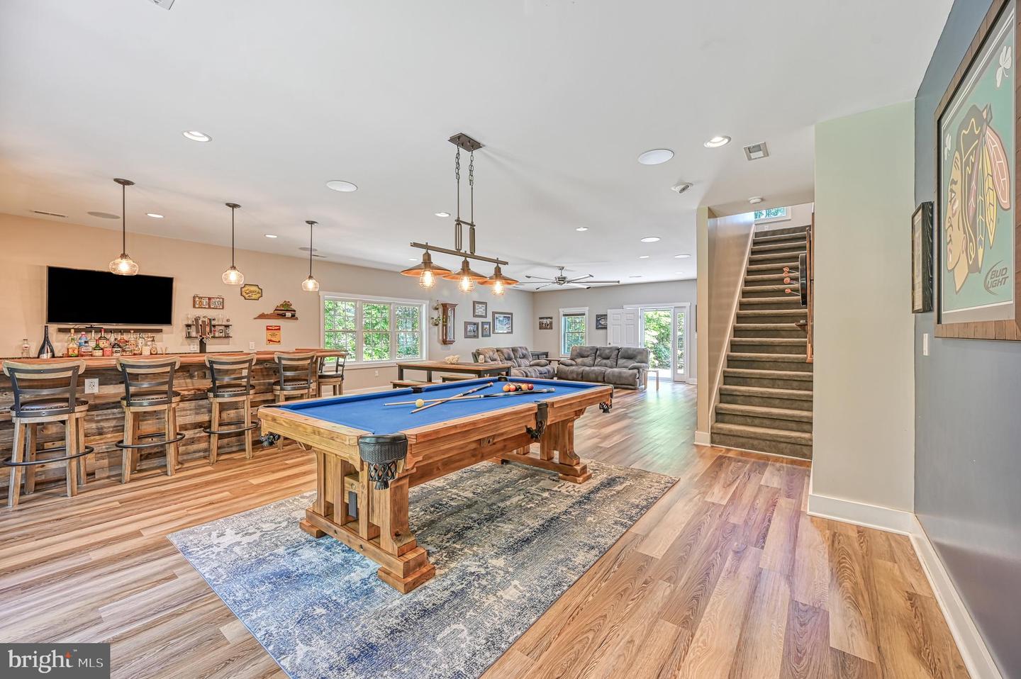 219 Oakwood Dr