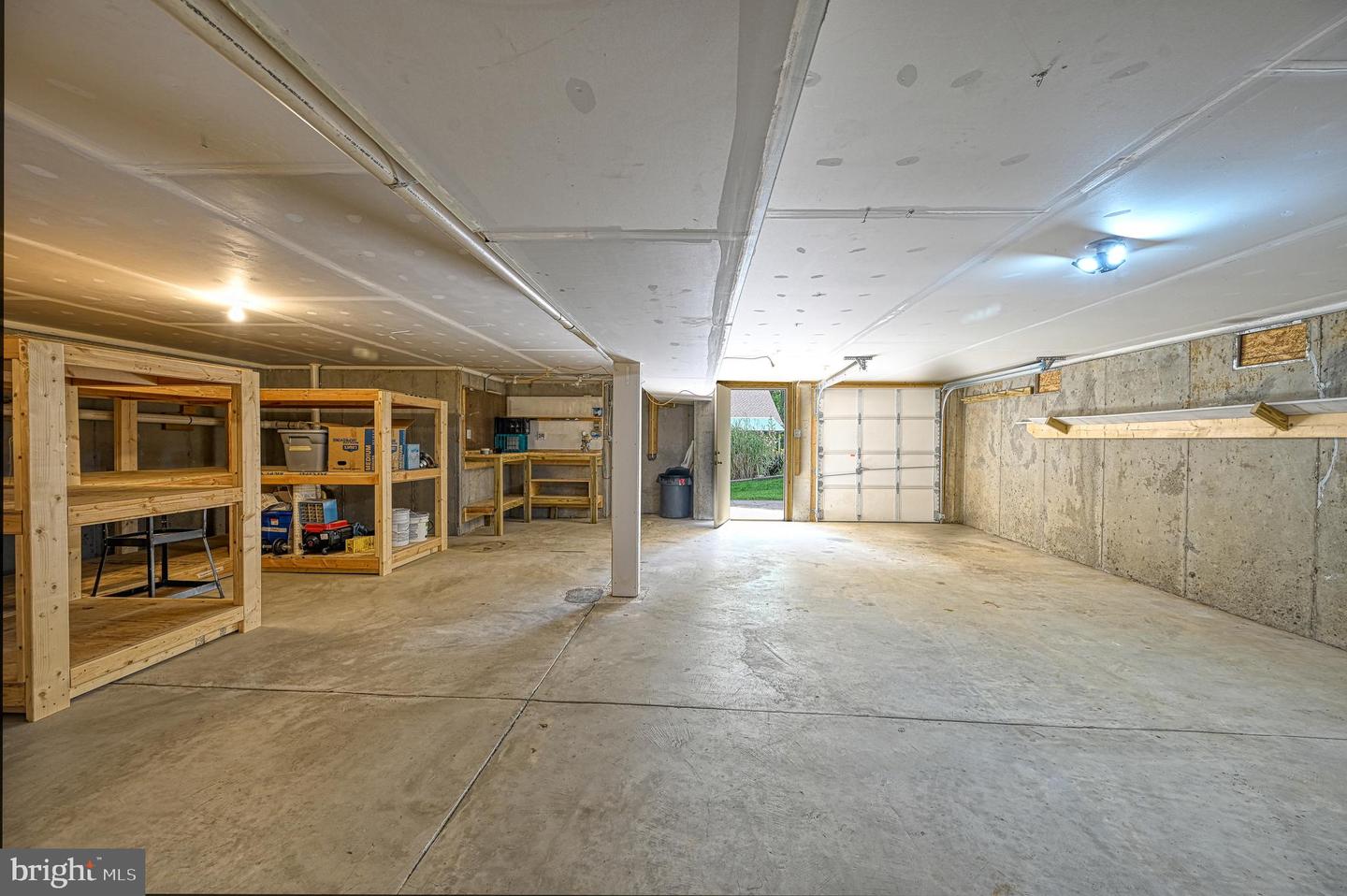 219 Oakwood Dr
