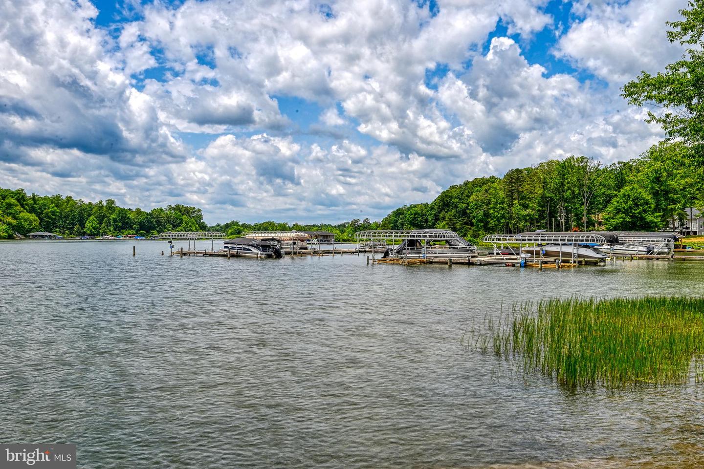 219 Oakwood Dr