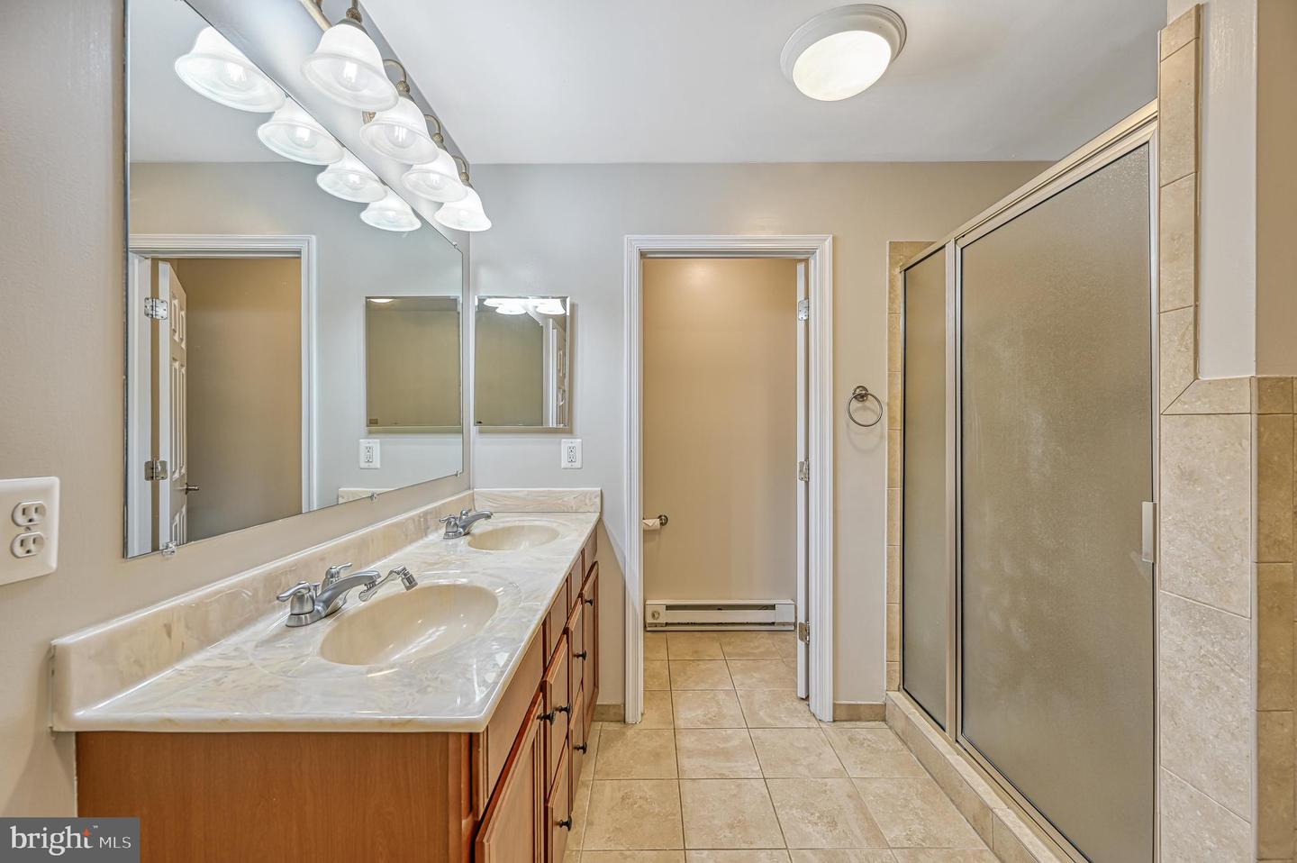 219 Oakwood Dr