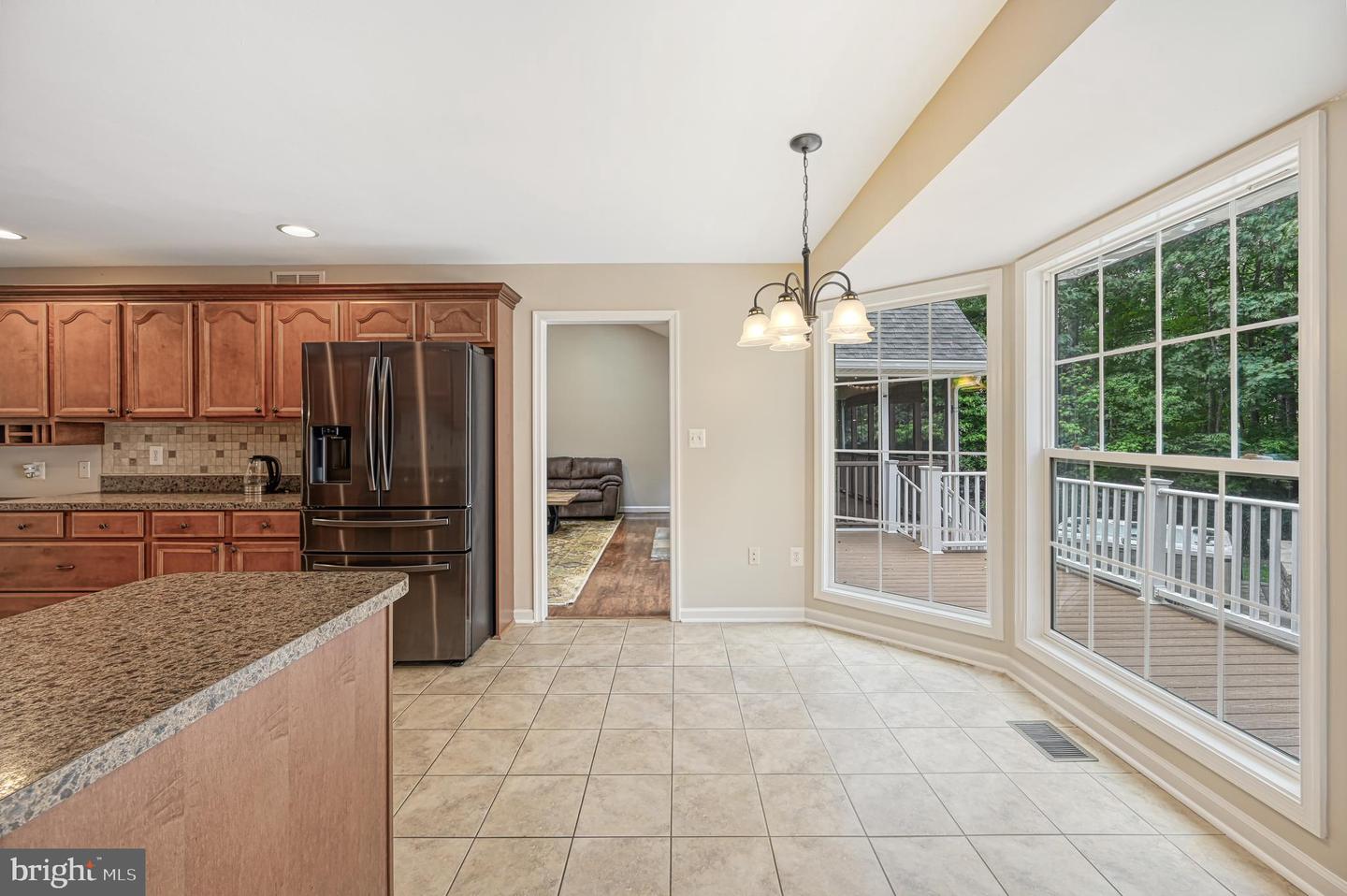 219 Oakwood Dr