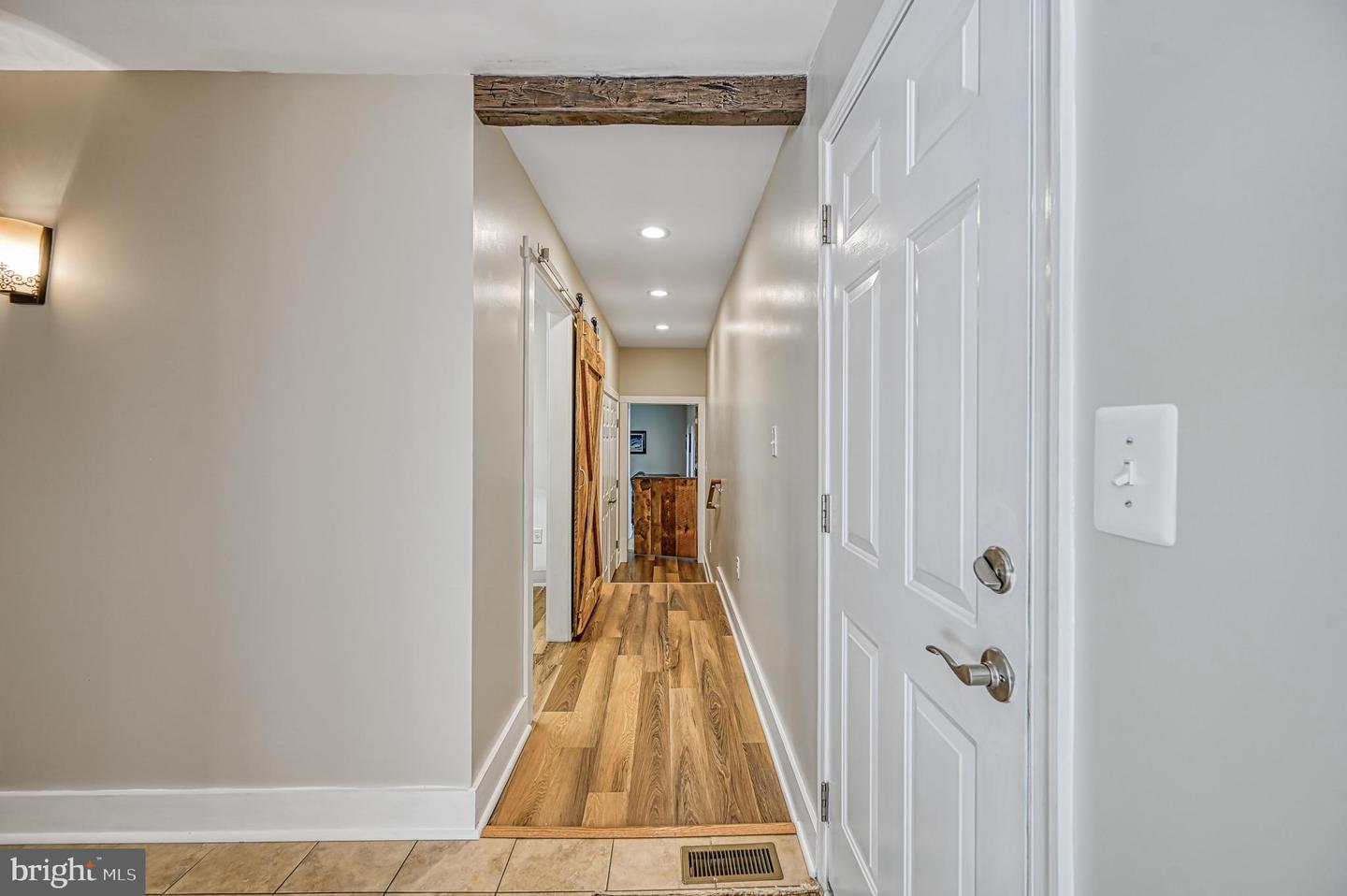 219 Oakwood Dr