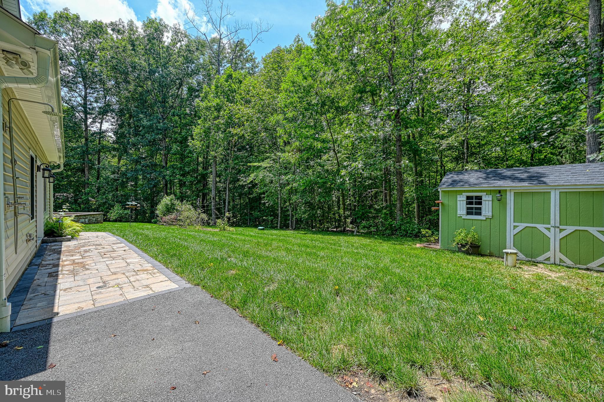 219 Oakwood Dr