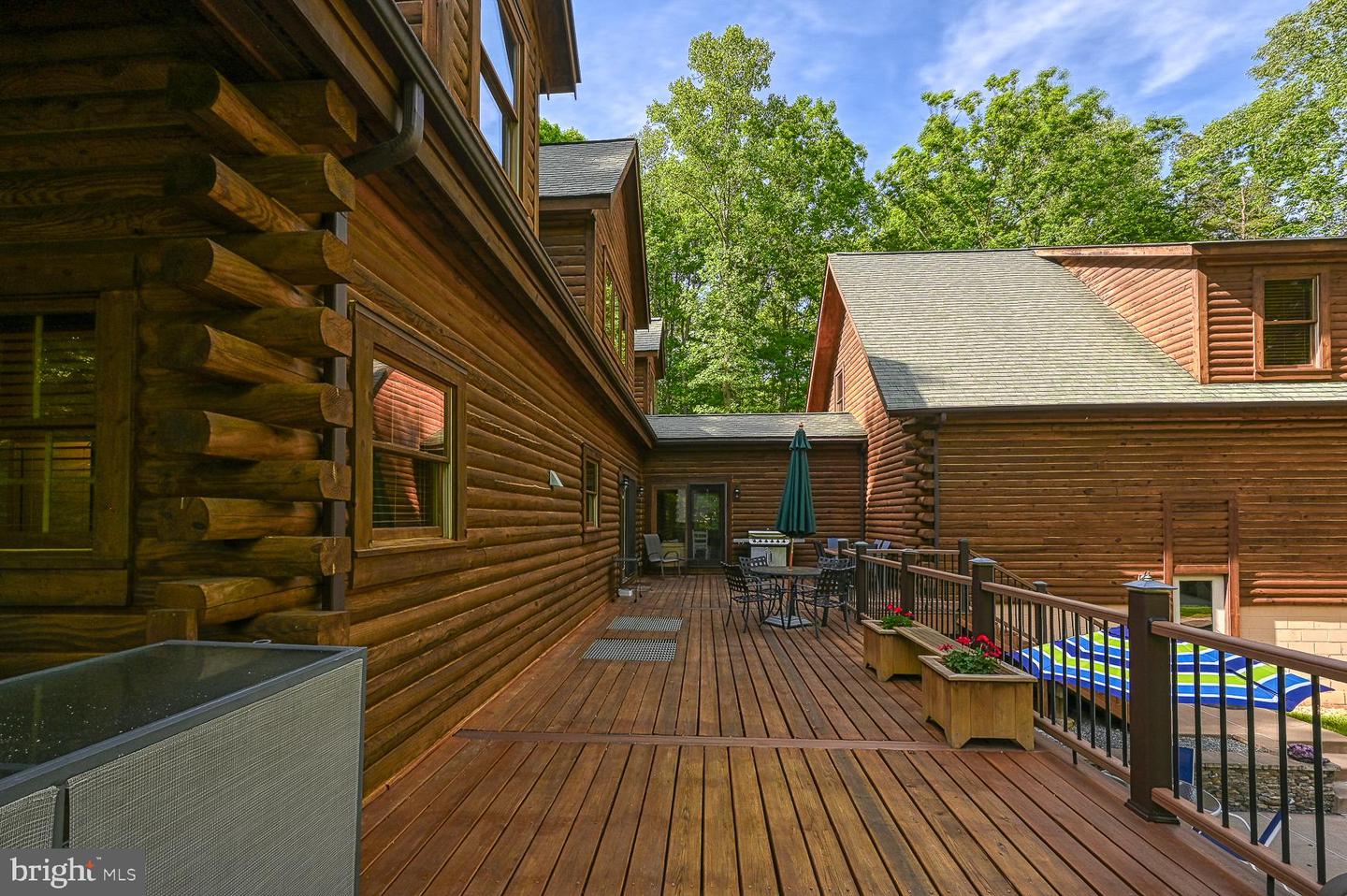123 Shorewood Dr