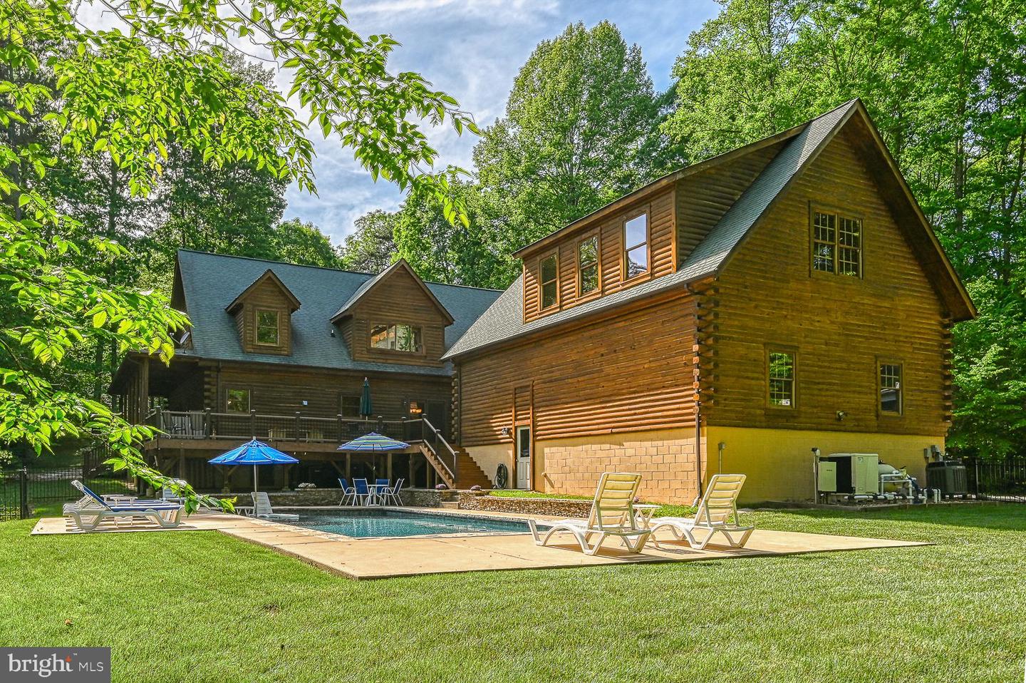 123 Shorewood Dr