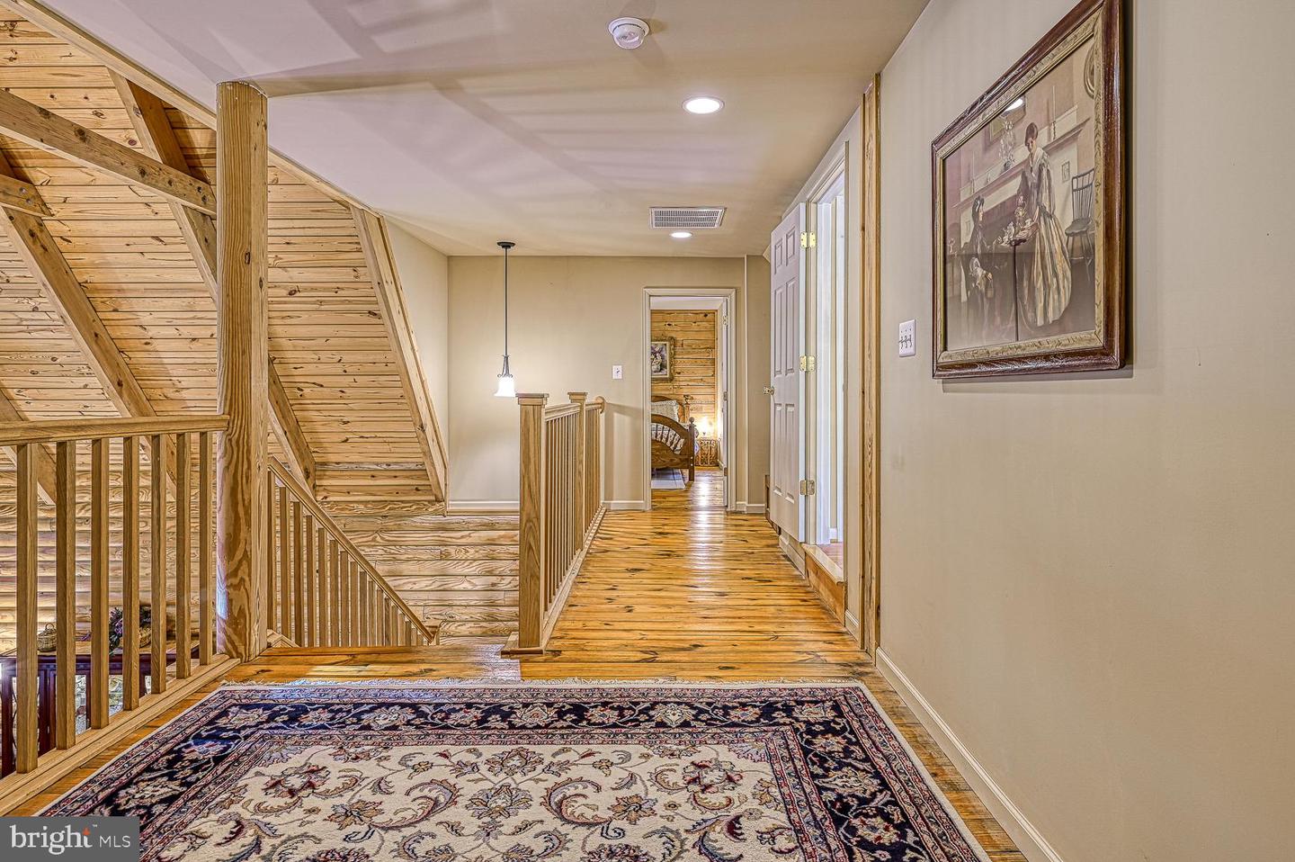 123 Shorewood Dr