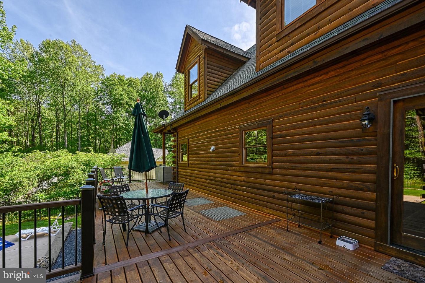 123 Shorewood Dr