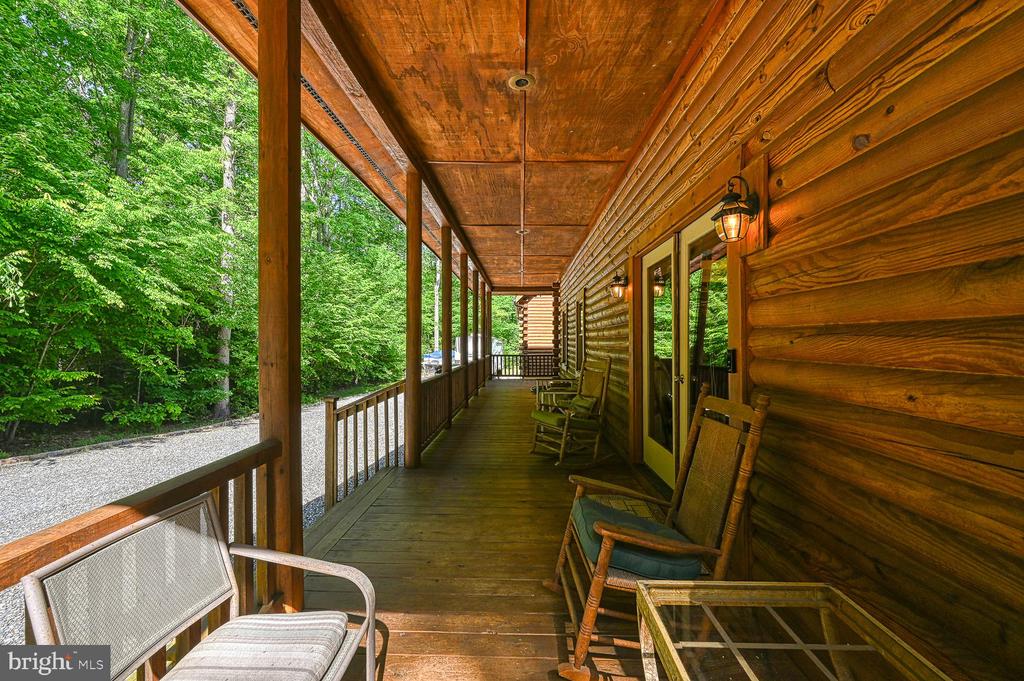 123 Shorewood Dr