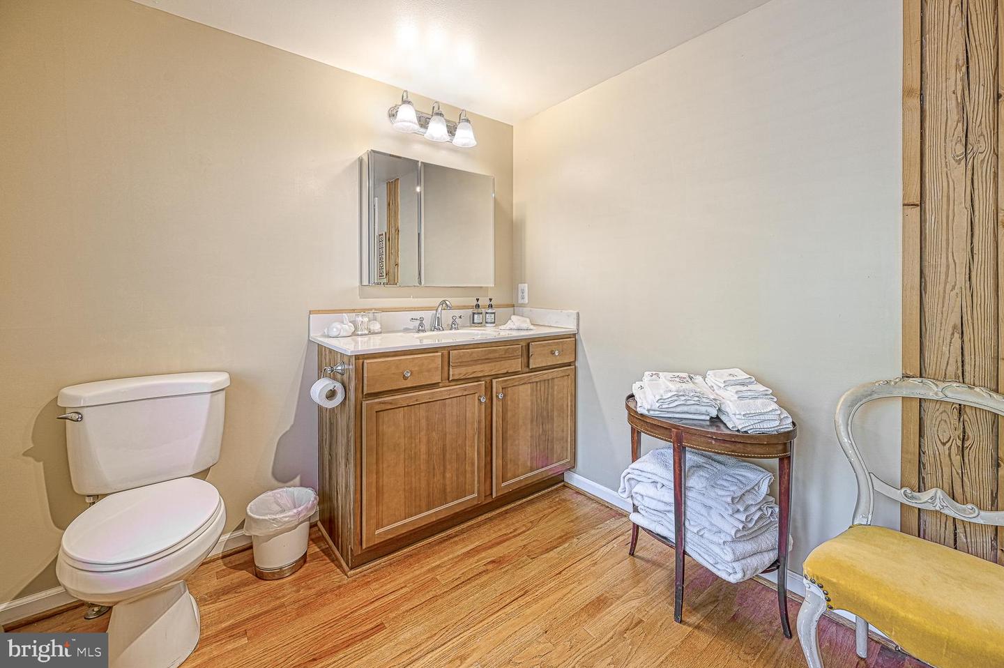 123 Shorewood Dr