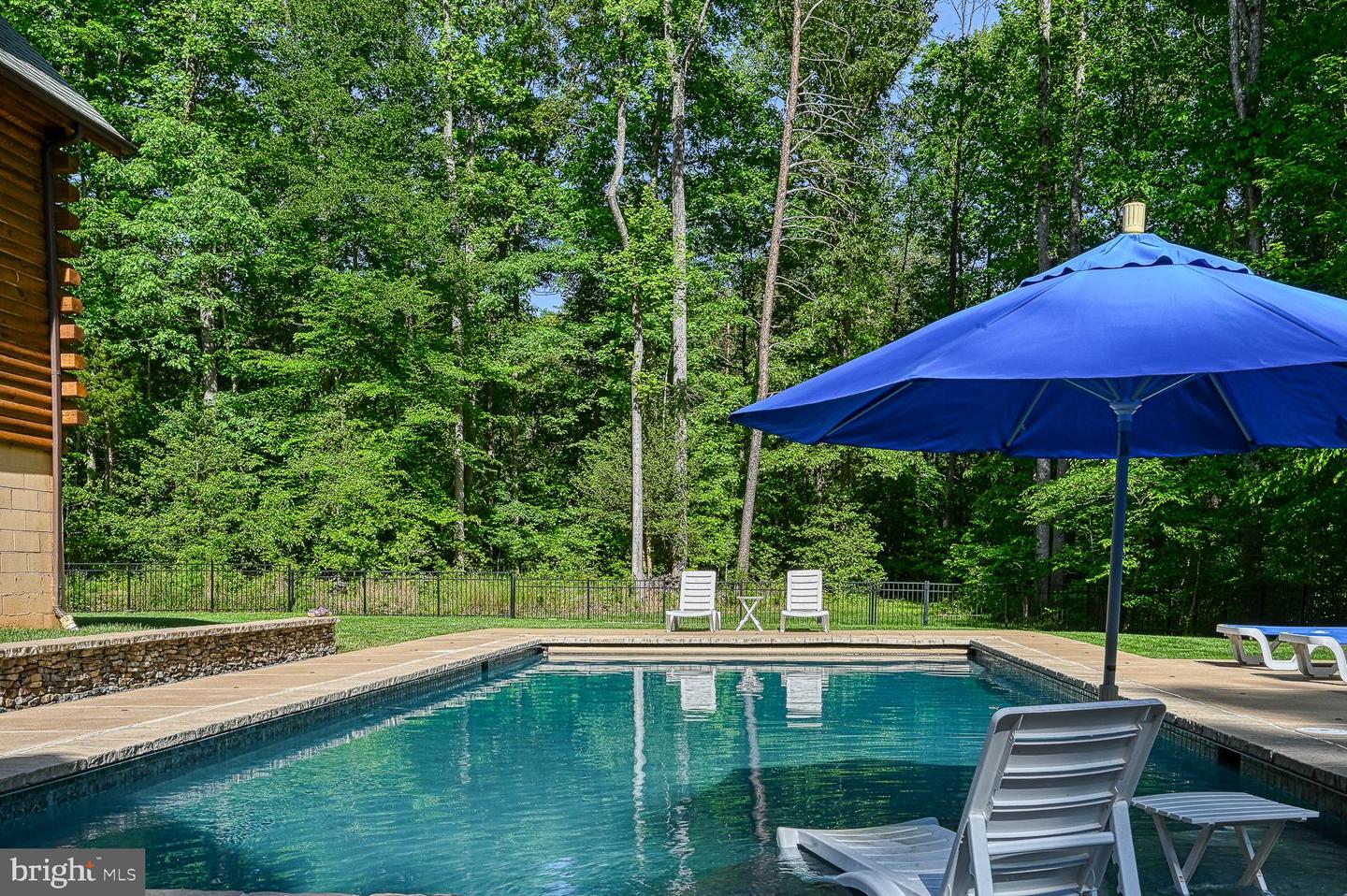 123 Shorewood Dr