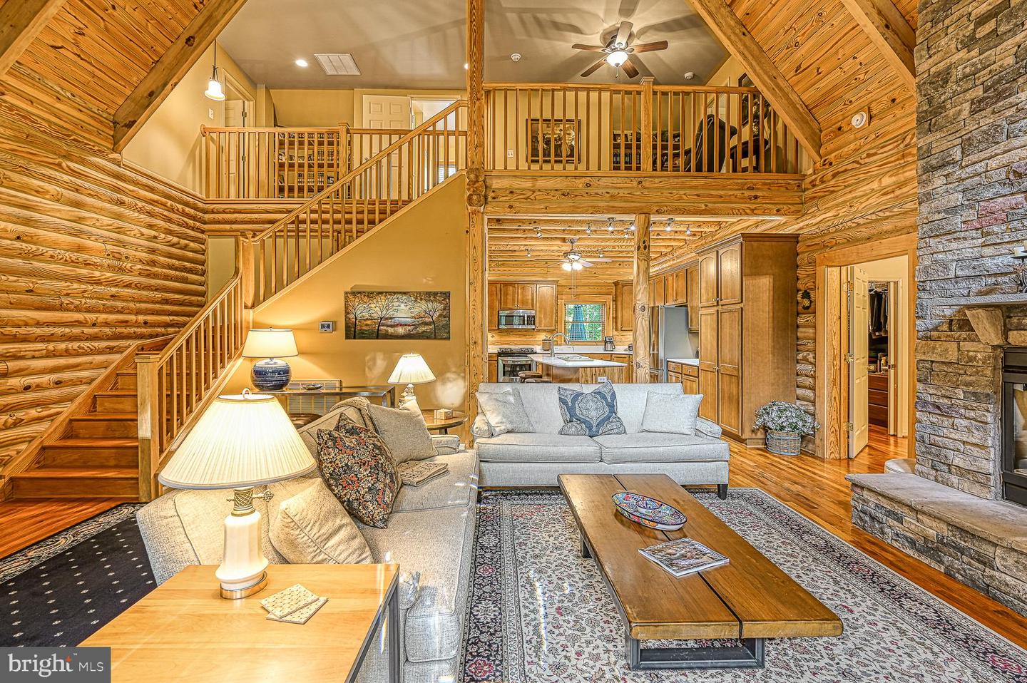 123 Shorewood Dr
