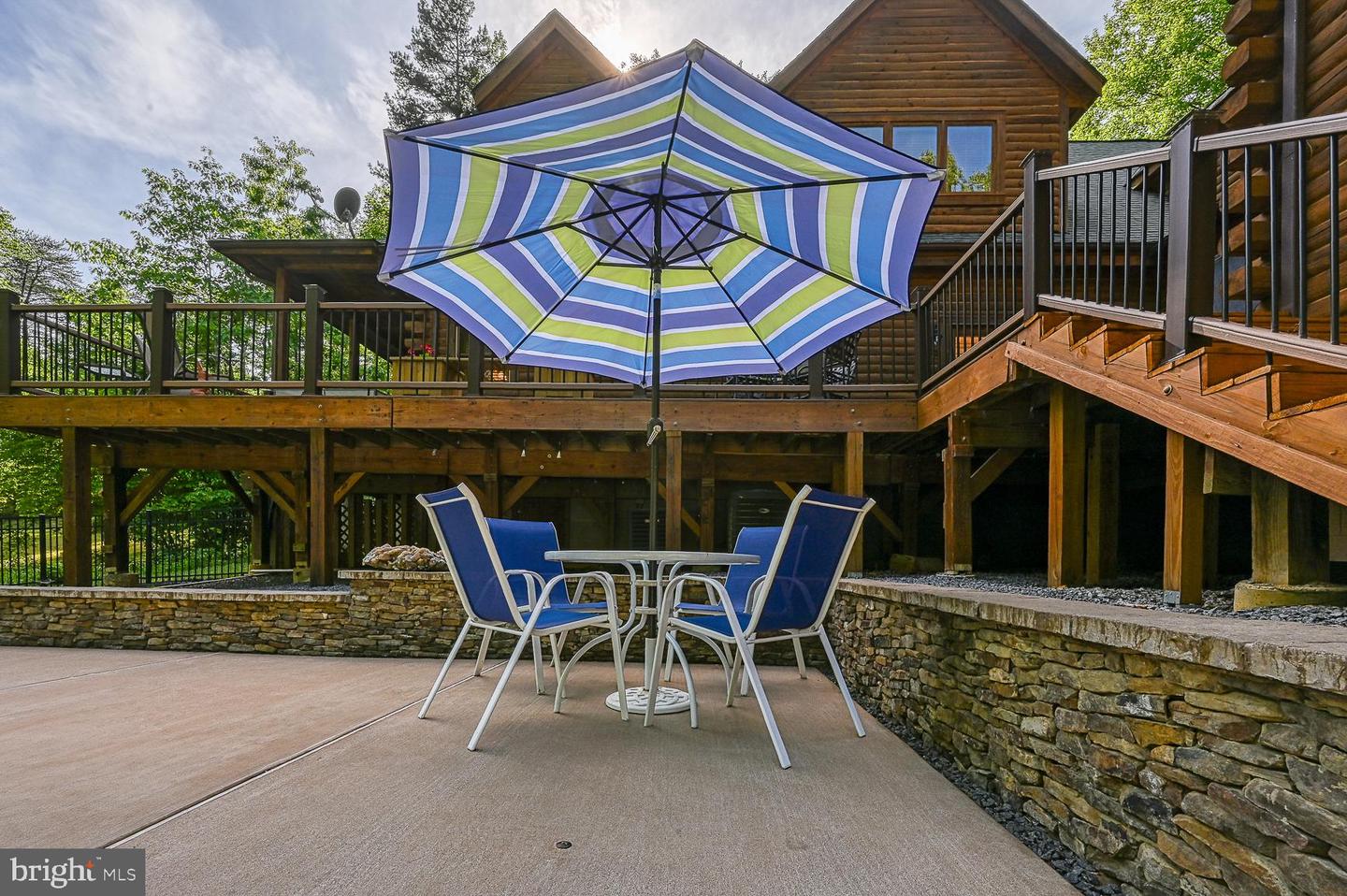 123 Shorewood Dr