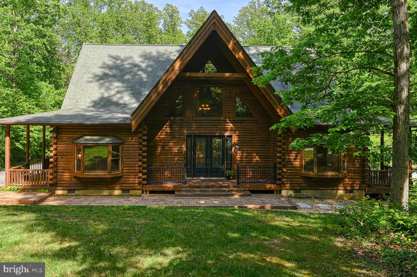 123 Shorewood Dr