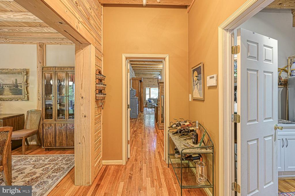 123 Shorewood Dr