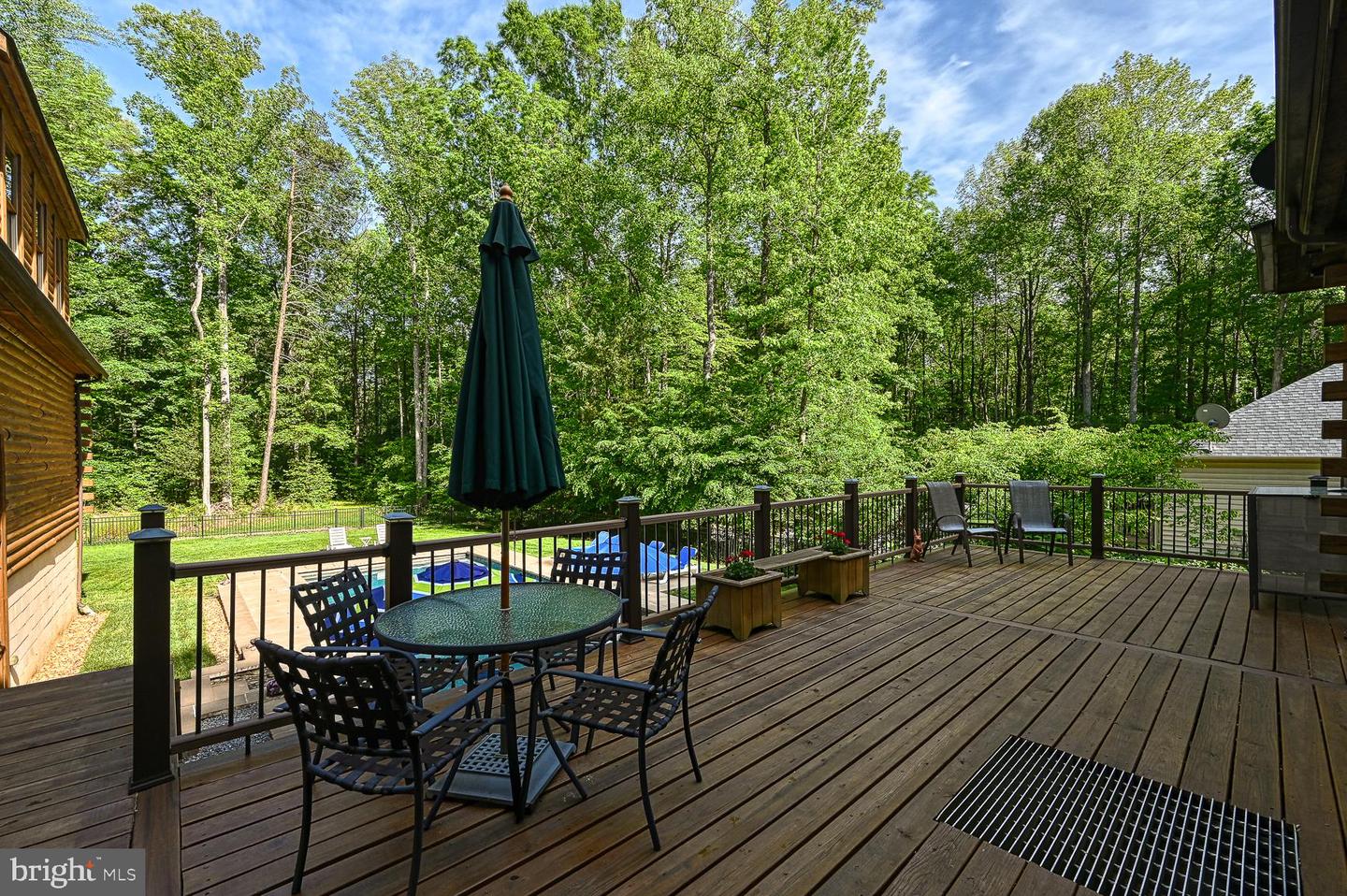 123 Shorewood Dr
