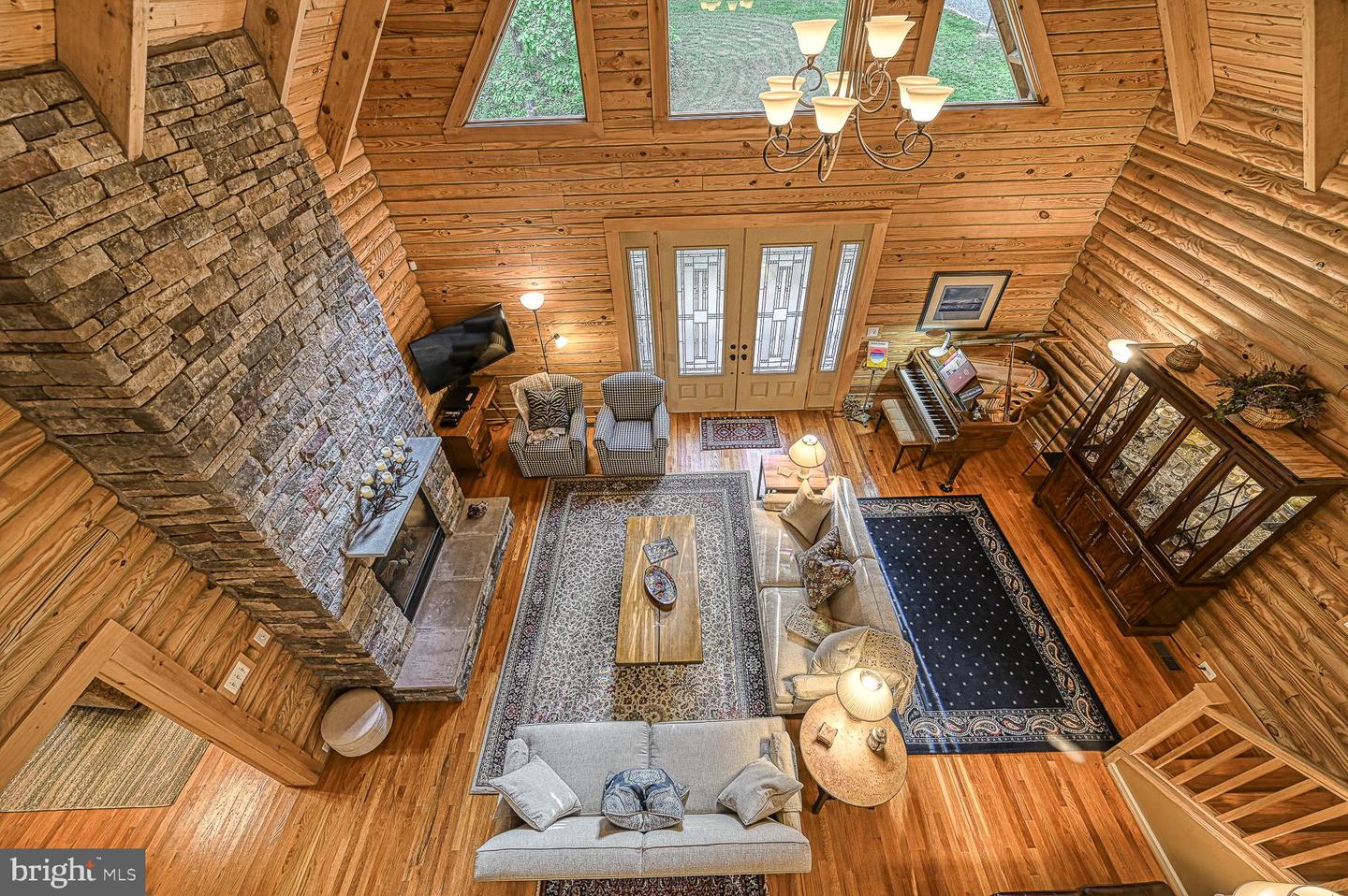 123 Shorewood Dr